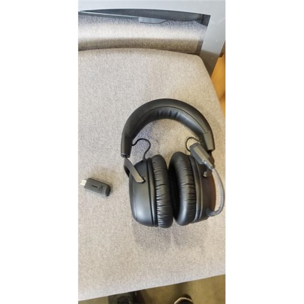 HYPERX CLOUD 3 WIRELESS GAMING HEADSET - TESTED WORKING, RETAIL $229