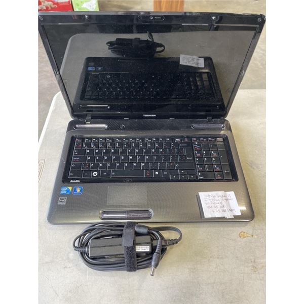 TOSHIBA I3 LAPTOP W/ WNDOWS 10 UPDATE - NO PASSWORD, W/ CHARGER