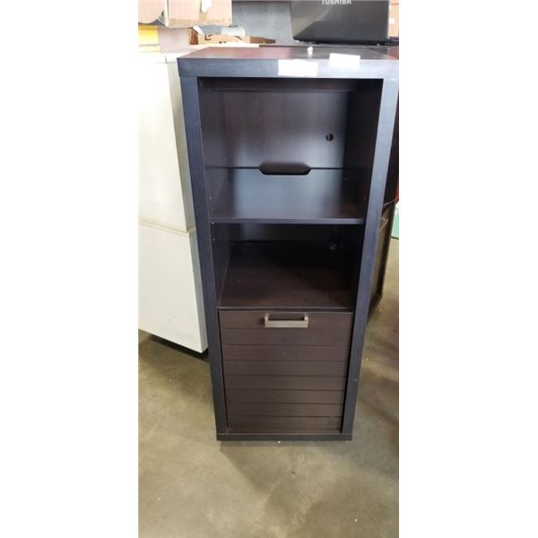 SOUTH SHORE FURNITURE ILLUMINATED DISPLAY CABINET