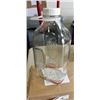 Image 2 : 7 NEW 64 OZ GLASS MILK JUGS WITH LID AND POUR SPOUTS