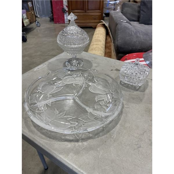 3 PART VINTAGE SANGO VICTORIA & BEALE "FORBIDDEN FRUIT" FROSTED GLASS DIVIDED SERVING PLATTER AND 2 