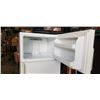 Image 3 : MOFFAT WHITE FRIDGE WITH UPPER FREEZER, WORKING