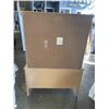 Image 4 : 2 DOOR 2 DRAWER DRESSER