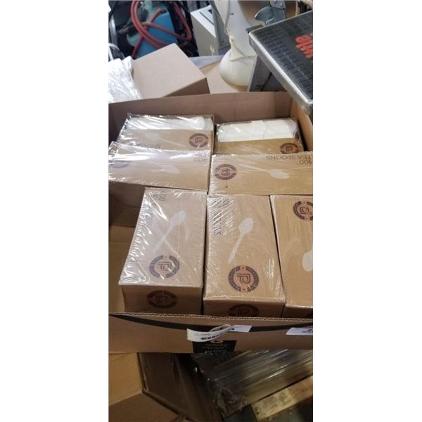 LARGE LOT OF NEW PLASTIC DISPOSABLE TE\A SPOONS AND ONE PACK OF FORKS, EACH PACK IS 400 QTY