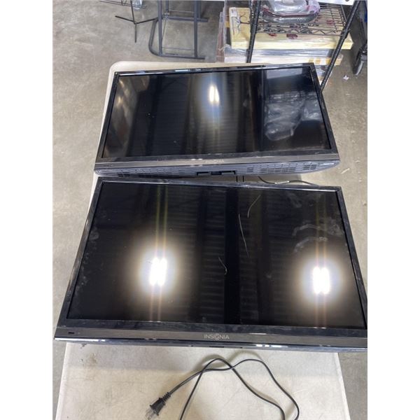 2 INSIGNIA HDTVS BOTH WORKING WITH POWER CORDS AND 1 REMOTE