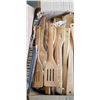 Image 2 : LARGE BOX OF NEW WOODEN COOKING SPOONS