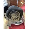 Image 2 : AS NEW BELLA PRO 5.7L TOUCHSCREEN AIR FRYER - TESTED WORKING, RETAIL $219