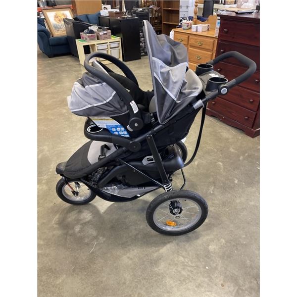 AS NEW SAFETY 1ST 3 IN 1 STROLLER, CAR SEAT AND BASE COMBO