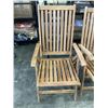 Image 2 : 2 TEAK FOLDING PATIO CHAIRS