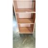 Image 2 : 6FT MAPLE BOOKSHELF