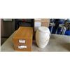 Image 1 : 3 NEW URNS