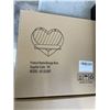 Image 3 : NEW HEXAGON FLOATING SHELF SET OF 5 AND 3 NEW HEART SHAPED WALL SHELVES
