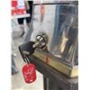 Image 4 : 2 GUMBALL MACHINES