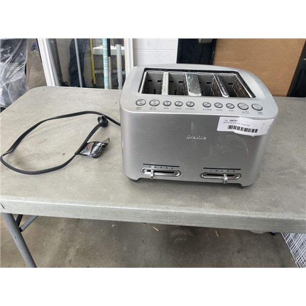 BREVILLE 4-SLICE TOASTER