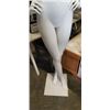 Image 2 : FULL SIZE FEMALE MANEQUIN