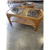 Image 5 : 2 PIECEE RATTAN GLASS TOP COFFEE TABLE SET