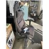 Image 3 : CORSAIR TC100 RELAXED ERGONOMIC FABRIC GAMING CHAIR, RETAIL $364