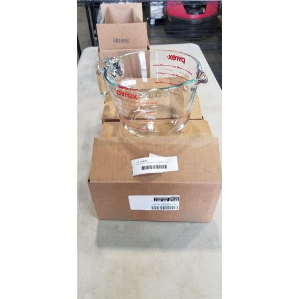 3 NEW 2QT PYREX MIXING / MEASURING BOWLS