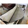 Image 1 : APPROX 5X8 AREA CARPET