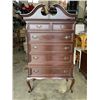 Image 1 : MAHOGANY QUEEN ANE DRESSER WITH GALLERY TOP