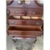 Image 3 : MAHOGANY QUEEN ANE DRESSER WITH GALLERY TOP