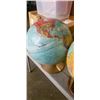 Image 3 : 2 VINTAGE GLOBES