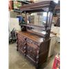 Image 3 : ANTIQUE HIGHLY CARVED 2PC DISPLAY CABINET WITH GALLERY