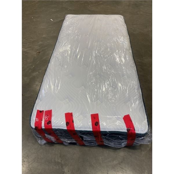 AS NEW LOGAN AND COVE PINNACLE TWIN XL MATTRESS