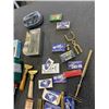 Image 3 : COLLECTION OF ANTIQUE RAZORS AND SHAVING ACCESSORIES