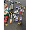 Image 5 : COLLECTION OF ANTIQUE RAZORS AND SHAVING ACCESSORIES