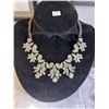 Image 1 : VINTAGE CONFETTI GLASS STONES AND RHINESTONES NECKLACE W/ STAND