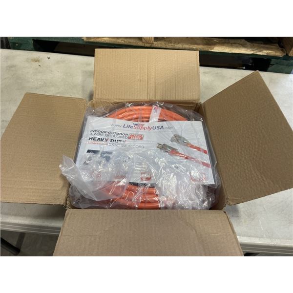 AS NEW 75FT ORANGE  INDOOR OUTDOOR HEAVY DUTY LIGHTED 3 WIRE GROUNDED EXTENSION CORD 12AWG