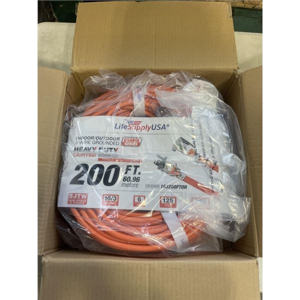 AS NEW 200FT ORANGE INDOOR OUTDOOR HEAVY DUTY LIGHTED 3 WIRE GROUNDED EXTENSION CORD 16AWG