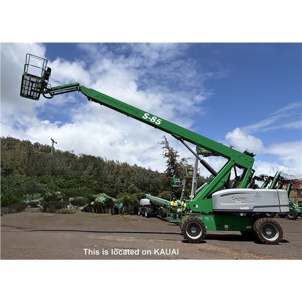(920466) 2016 Genie S85 4WD Diesel Telescopic Boom Lift (Runs,Lifts,Needs Repair)