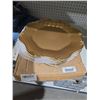 Image 2 : 24 ZOOFOX Plastic Charger Plates