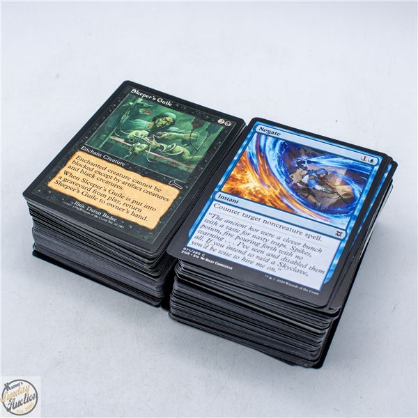 LOT WITH 200 MAGIC THE GATHERING CARDS