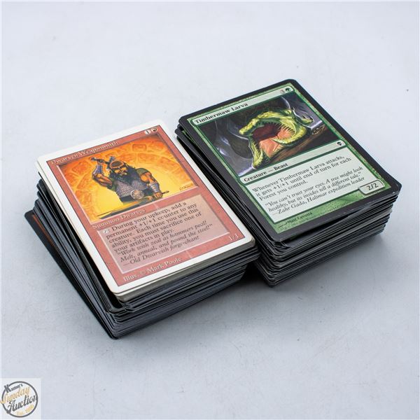 LOT WITH 200 MAGIC THE GATHERING CARDS