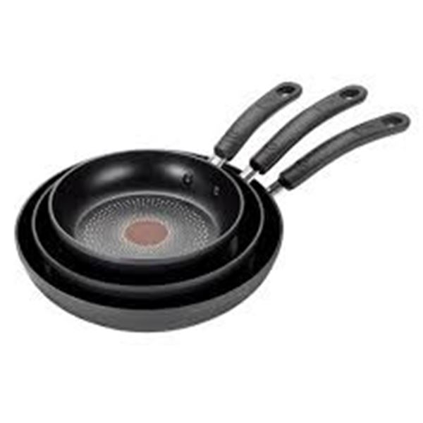 NEW T-FAL 3 PIECE NON STICK SKILLET SET