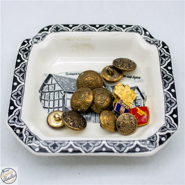 VINTAGE CANADIAN MILITARY BUTTONS (ENGINEERS)