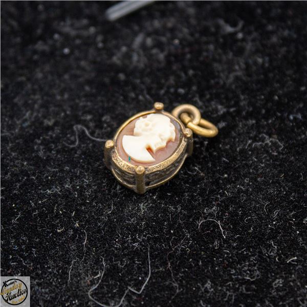ANTIQUE CAMEO PENDANT
