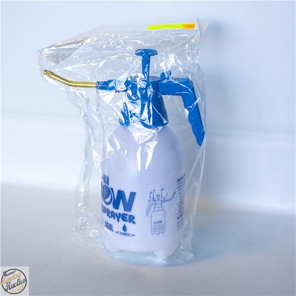 NEW 2 LITER PRESSURE HAND SPRAYER