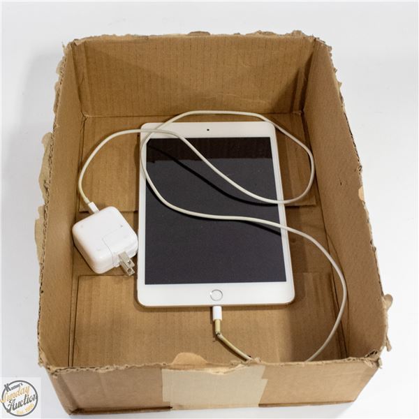 IPAD MINI 16G WITH CORD