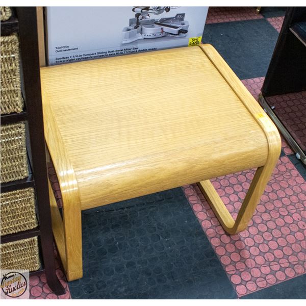 LIGHT WOOD END TABLE W-24” L-20” H-19”