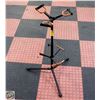 Image 1 : 3 SECTION GUITAR STAND - ULTRA