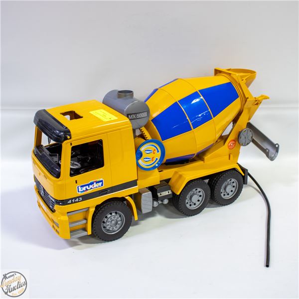 BRUDER 4143 MX 5000 MERCEDES CEMENT TRUCK TOY
