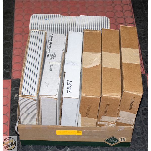 LOT OF 7 DECORATIVE PLATES