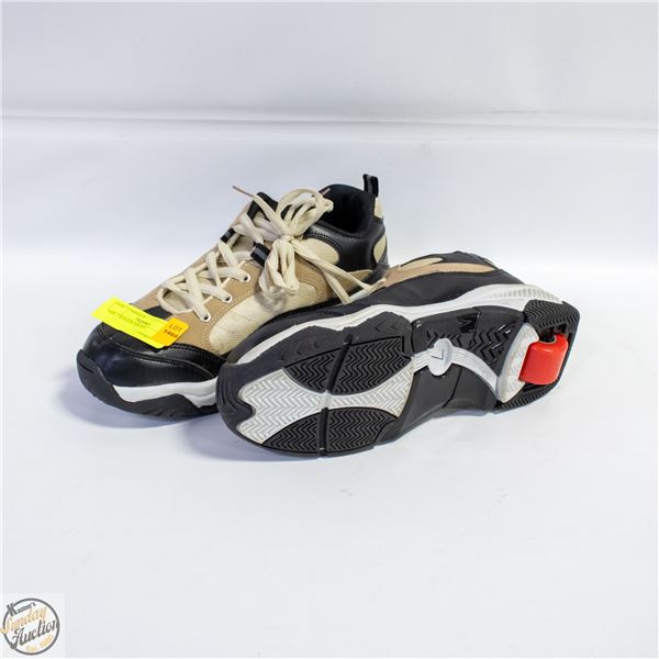 SIZE 7 ROLLER SHOES
