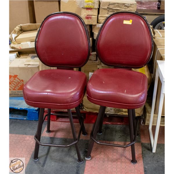 2 HEAVY DUTY GARAGE BAR HEIGHT STOOLS