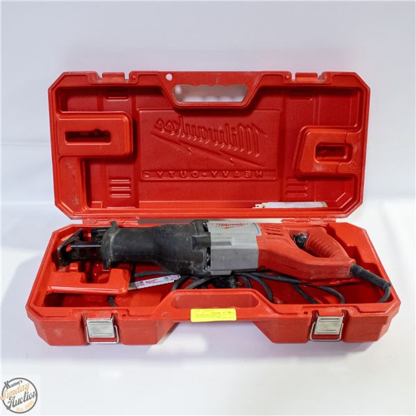 MILWAUKEE SAWZALL RECIPROCATING SAW W/BLADES+CASE