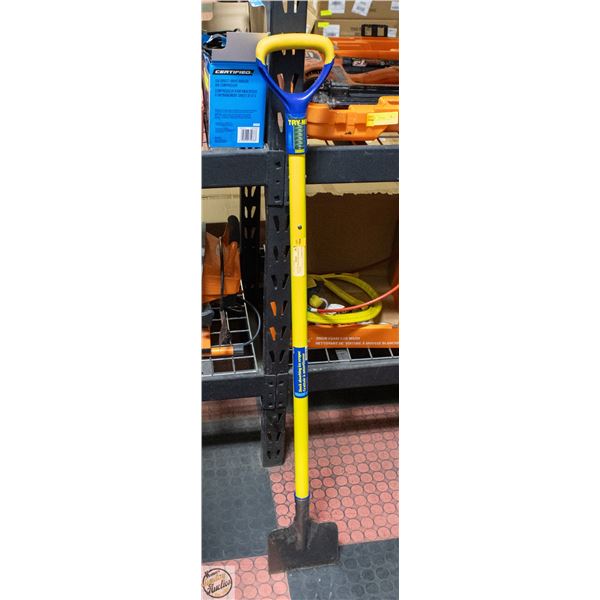 SHOCK ABSORBING ICE CHIPPER